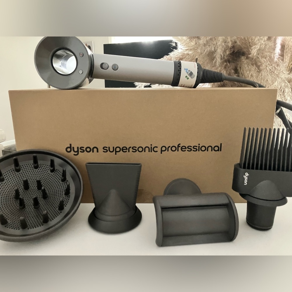 Brand new w/box Dyson Supersonic Professional Dryer